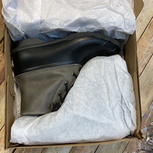 Sperry Saltwater Waterproof Rain Boot Black Grey New Boxed Women's Bootie - Picture 3 of 6